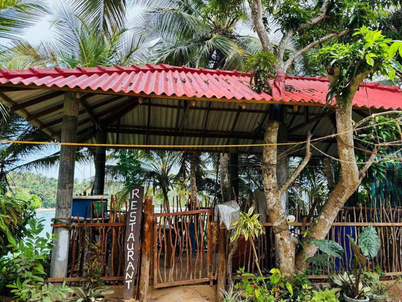 Surf Paradise Tangalle Luaran gambar